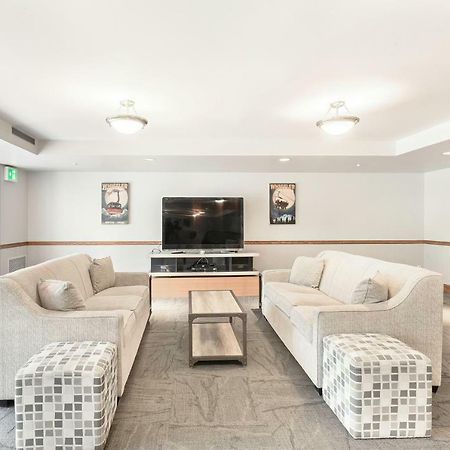 The Best Top Floor Ski-In/Ski-Out At The Aspens Whistler Exteriör bild