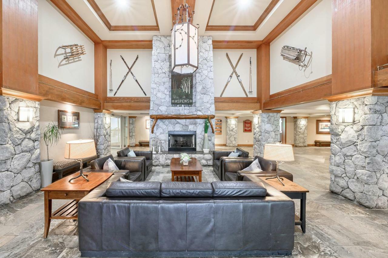 The Best Top Floor Ski-In/Ski-Out At The Aspens Whistler Exteriör bild